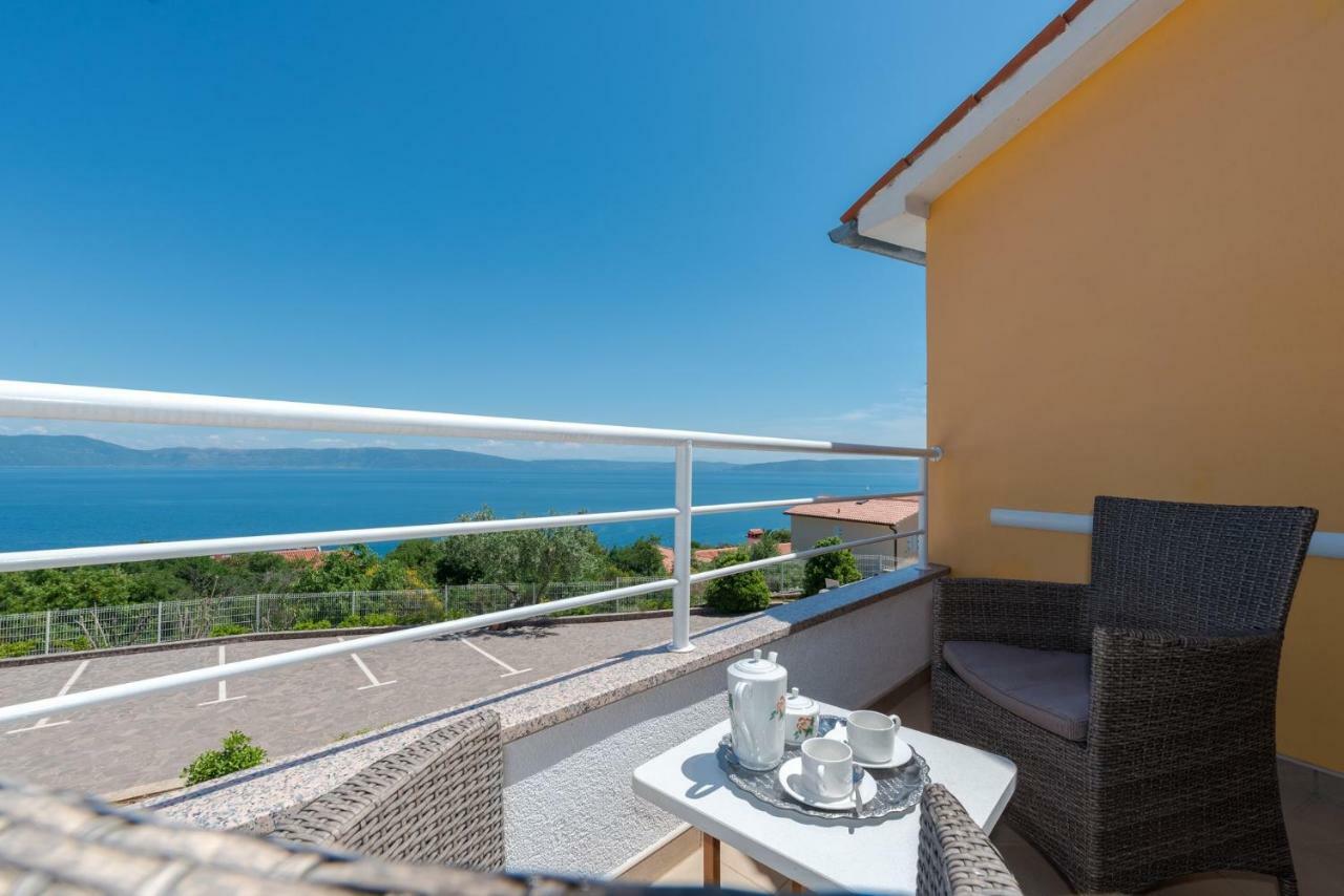 Apartments In Ravni/Istrien 30383 Exterior foto